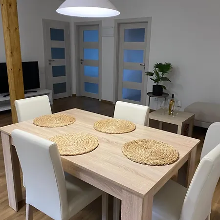 Διαμέρισμα Apartman Strachotin